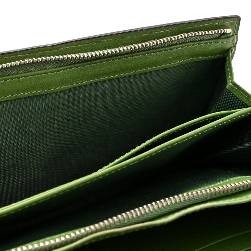 Calfskin Rockstud Wristlet Travel Wallet Green