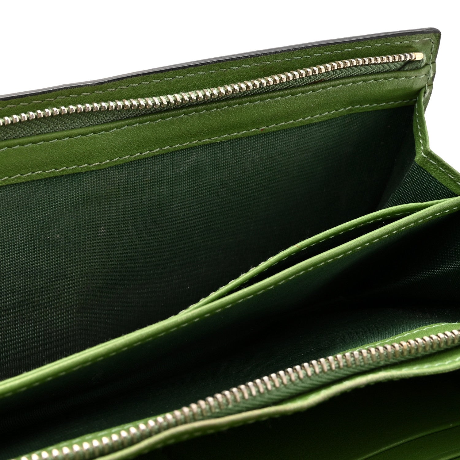 Calfskin Rockstud Wristlet Travel Wallet Green
