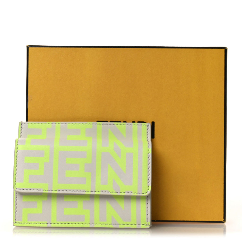 X MARC JACOBS Nappa Vitello King Logo Print holder White