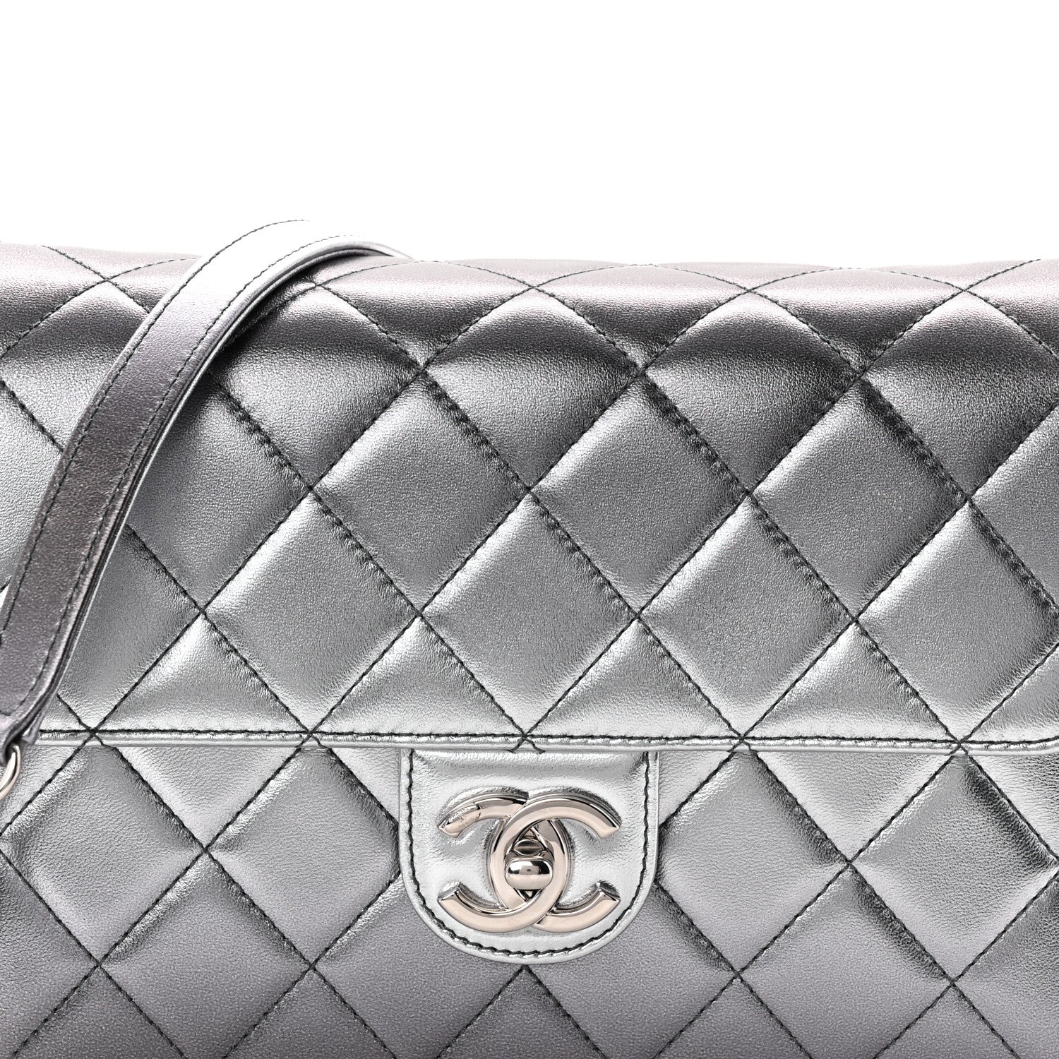 Metallic Lambskin Large Like A Wallet Flap Silver
