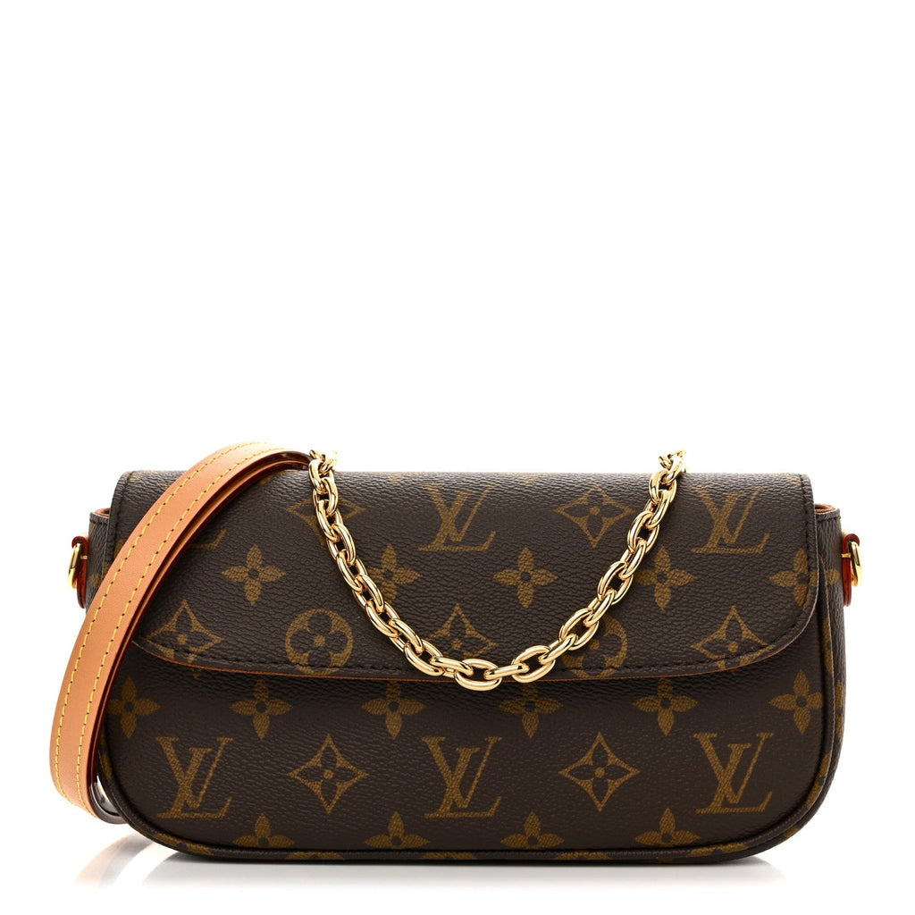 Monogram Ivy Wallet On Chain