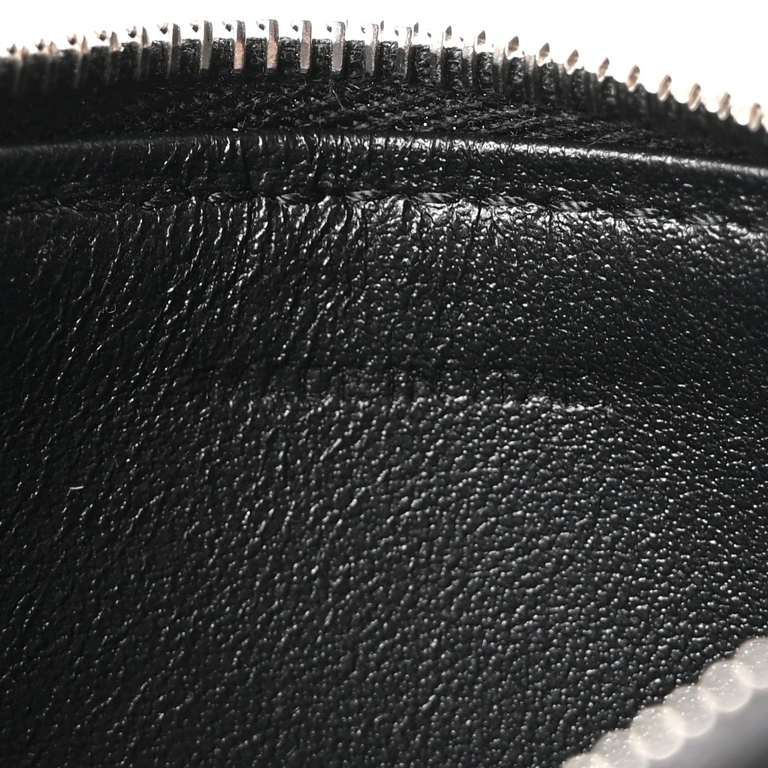 Grained Calfskin Zipped  Holder Black