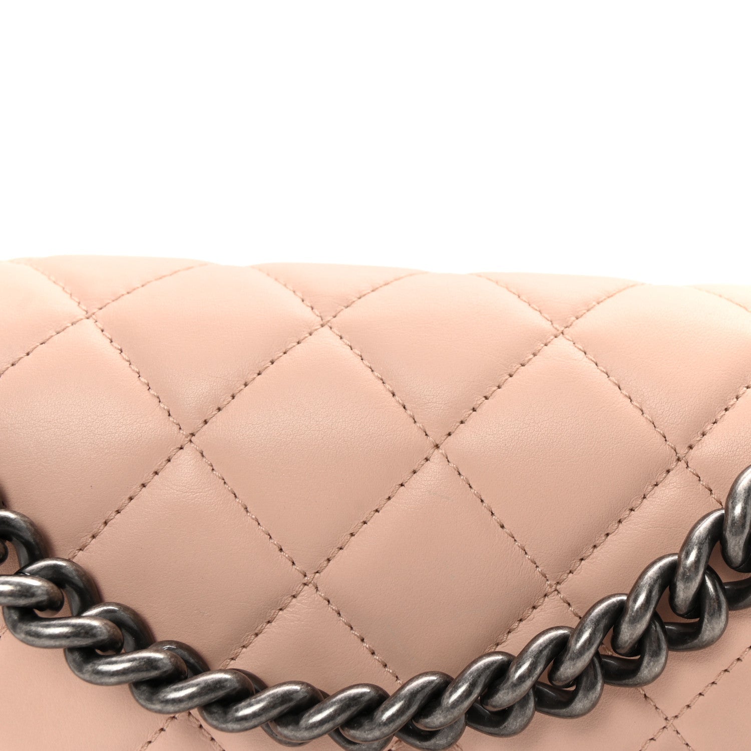 Lambskin Quilted Medium Boy Flap Light Pink
