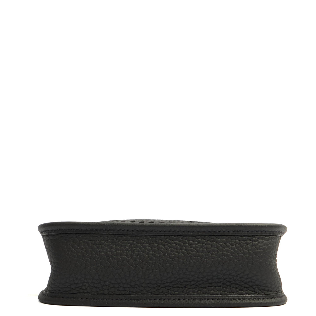 Hermes Cross Body Evelyne 16 in Black, Clemence Leather