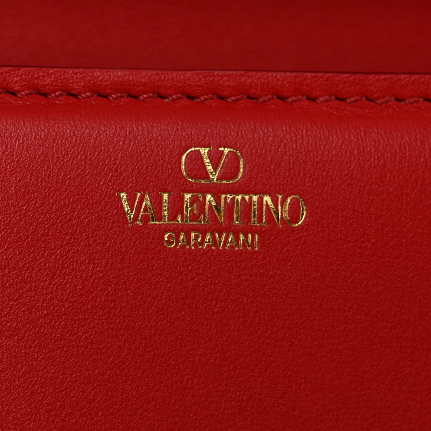 Calfskin Enamel Vlogo Small Loco Shoulder Bag Rouge Pur