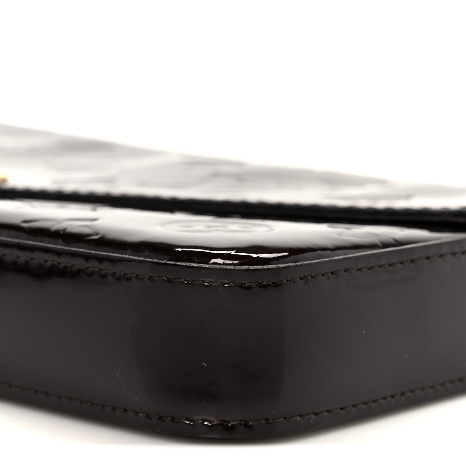 Vernis Pochette Felicie Chain Wallet Amarante