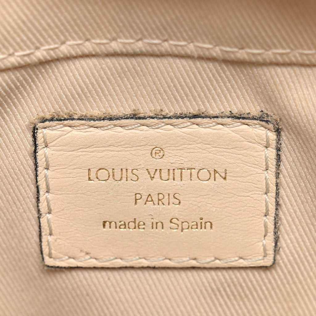 Monogram Saintonge Creme