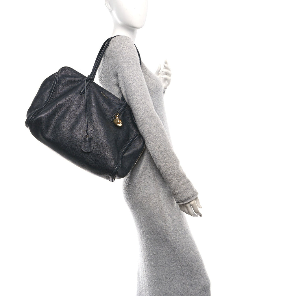 Pebbled Calfskin Large Skull Padlock Zip Around Tote Black