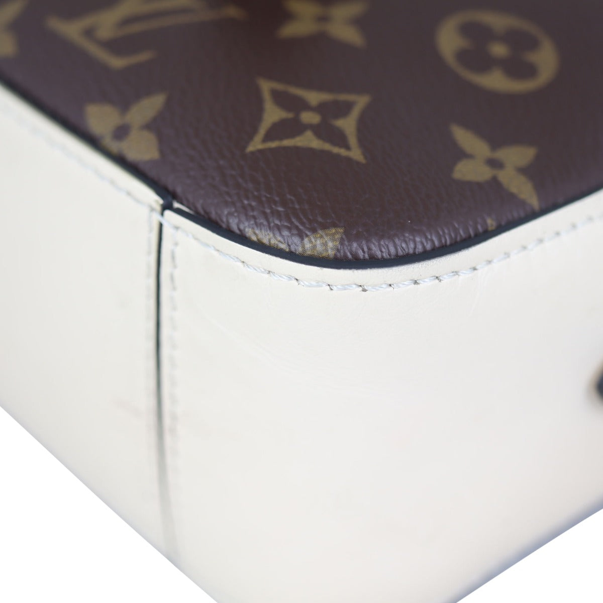 Louis Vuitton Saintonge Crossbody Monogram