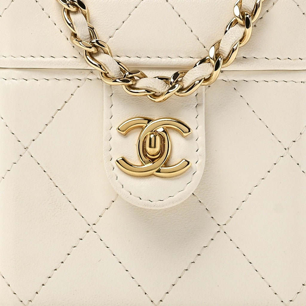 Lambskin Quilted Vanity Clutch With Chain White