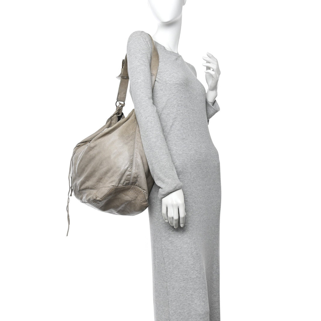 Agneau Classic Silver Hardware Courier XL Hobo Argent
