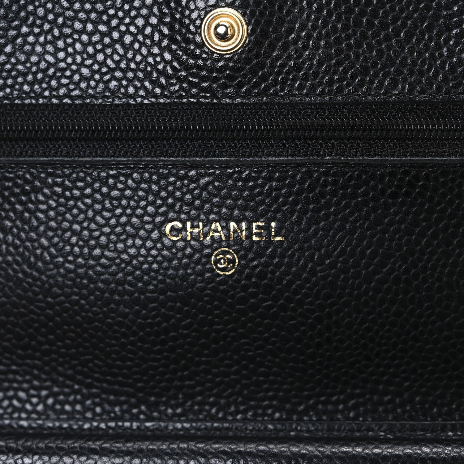 Caviar Quilted Wallet on Chain WOC Black