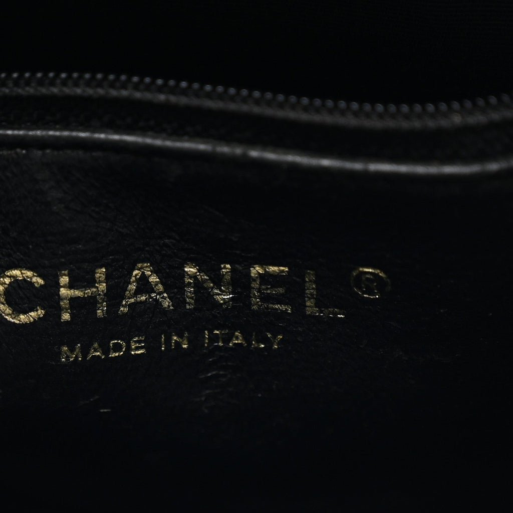 Caviar Quilted Medallion Tote Black