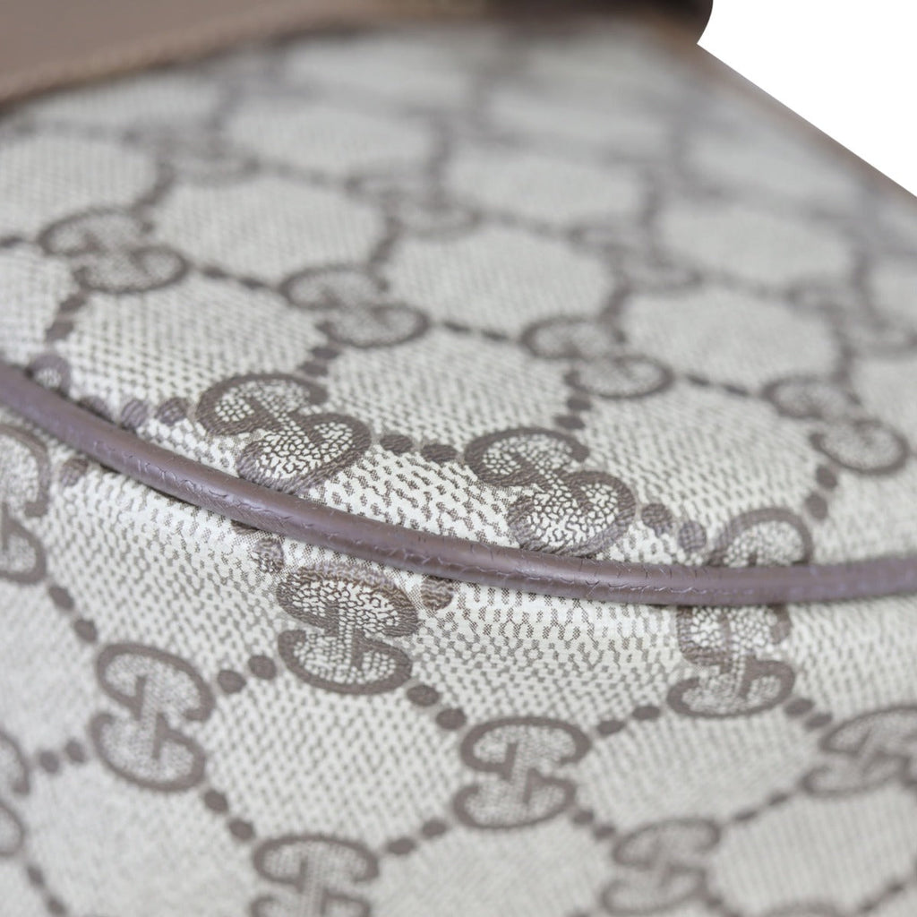 Gucci GG Supreme Vintage Crossbody