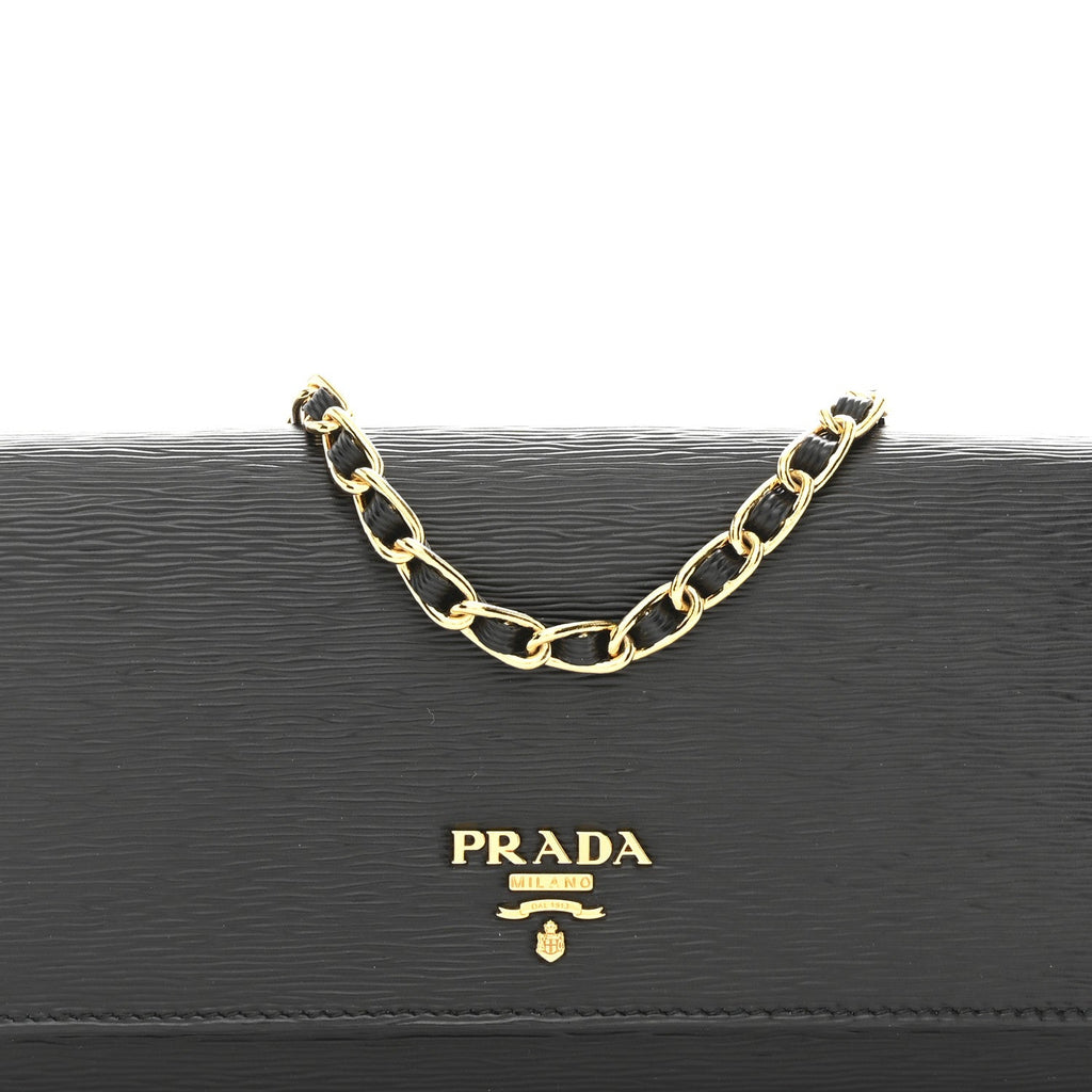 Vitello Move Metal Oro Chain Wallet Black
