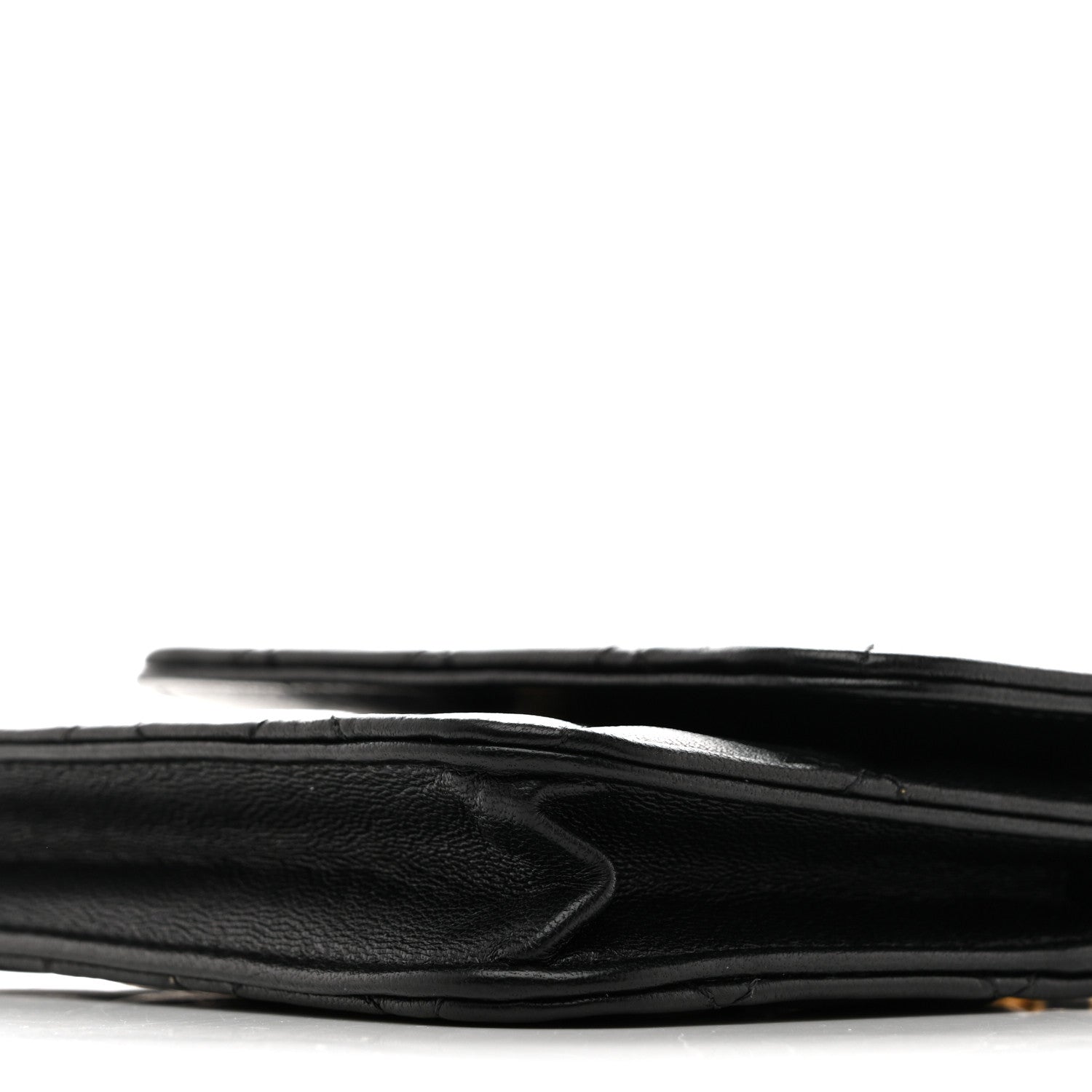 Lambskin Quilted Pearl Crush Clutch With Chain Black