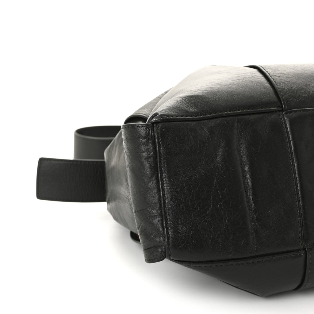 Paper Calfskin Maxi Intreccio Medium Arco Camera Bag Camping