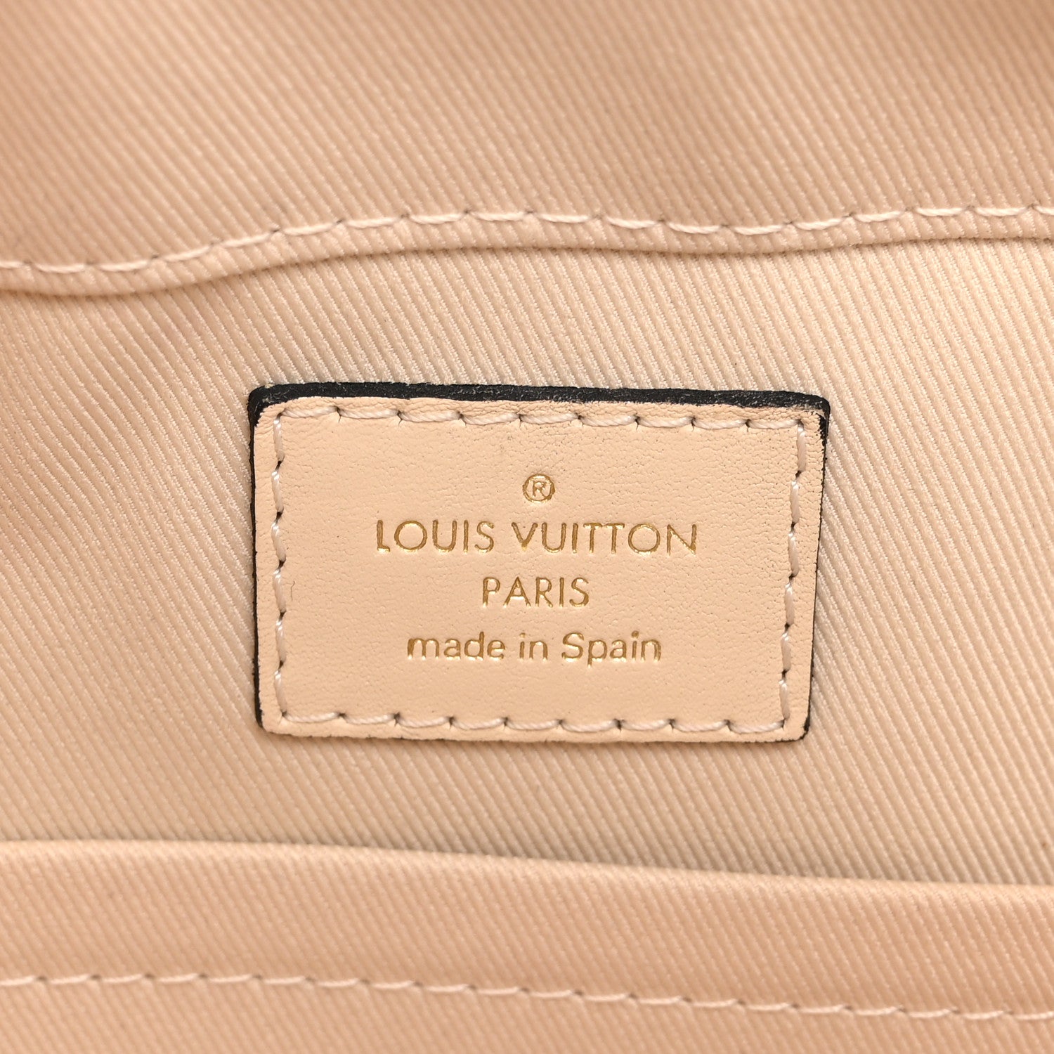 Monogram Saintonge Creme