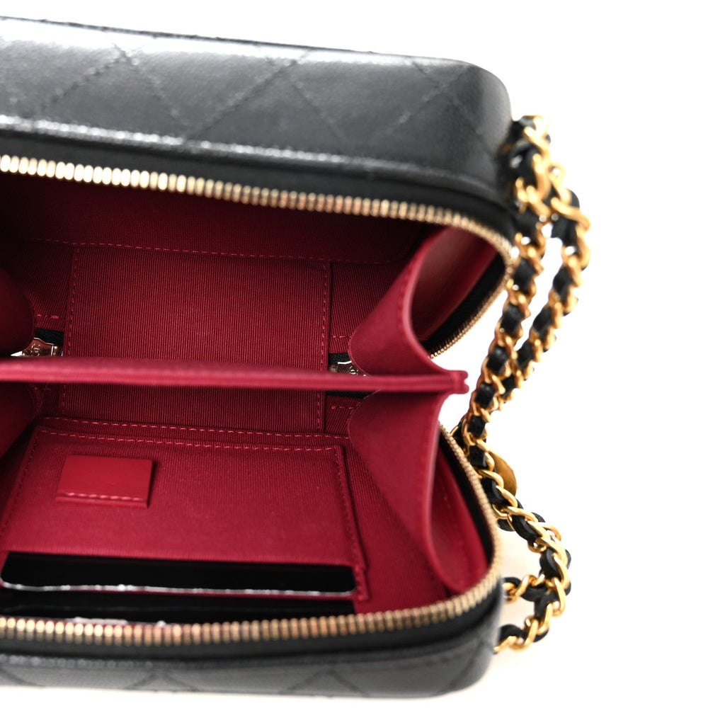 Caviar Quilted Twist Your Buttons Clutch With Chain Black