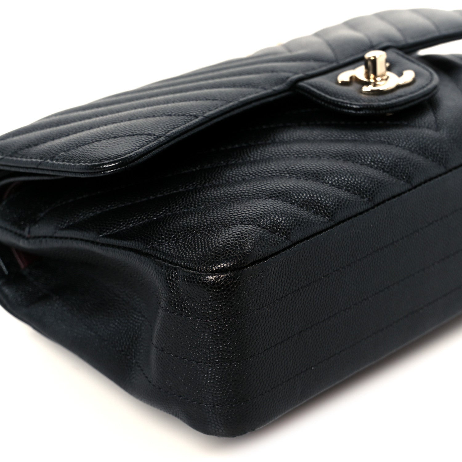 Caviar Chevron Quilted Medium Double Flap Black