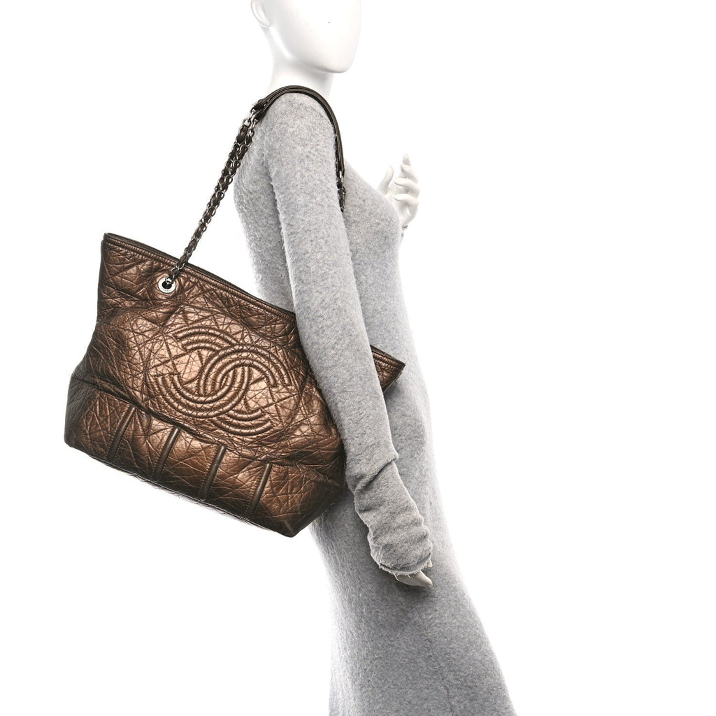 Metallic Aged Calfskin Large Shopping In Moscow Tote Bronze