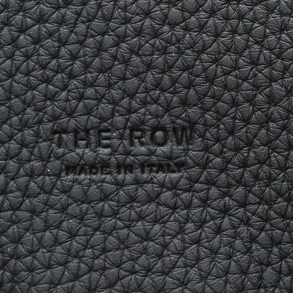 Matte Grained Calfskin Soft Margaux 15 Black