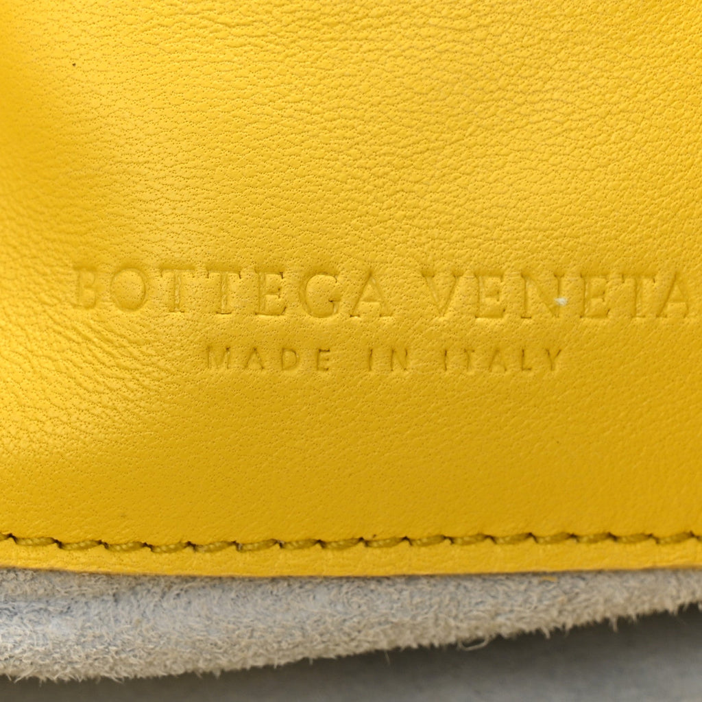 Nappa Intrecciato Medium Campana Buttercup