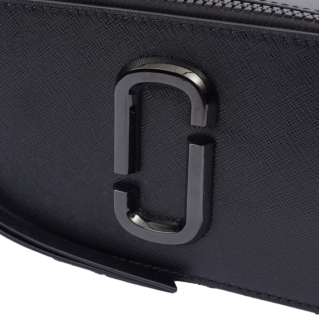 Marc Jacobs Cross Body Snapshot in Black, Leather