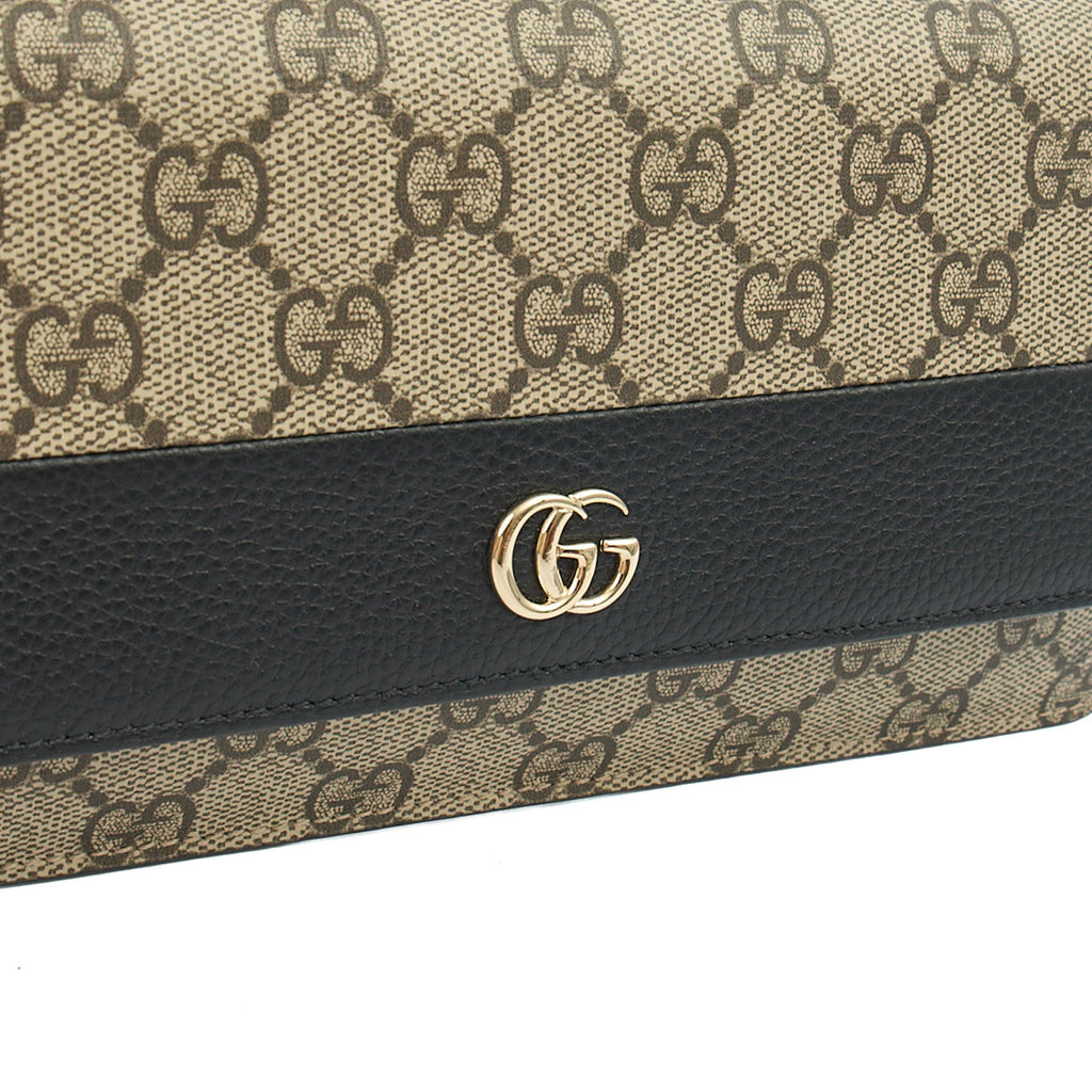 Gucci Purse Wallet in GG Supreme, Leather