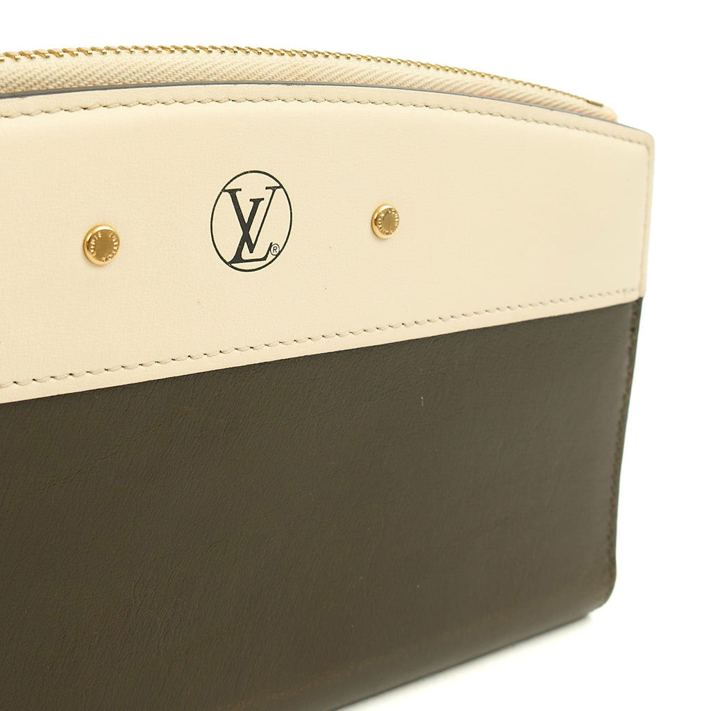 Louis Vuitton Purse Steamer Wearable Wallet in Khaki, Canvas