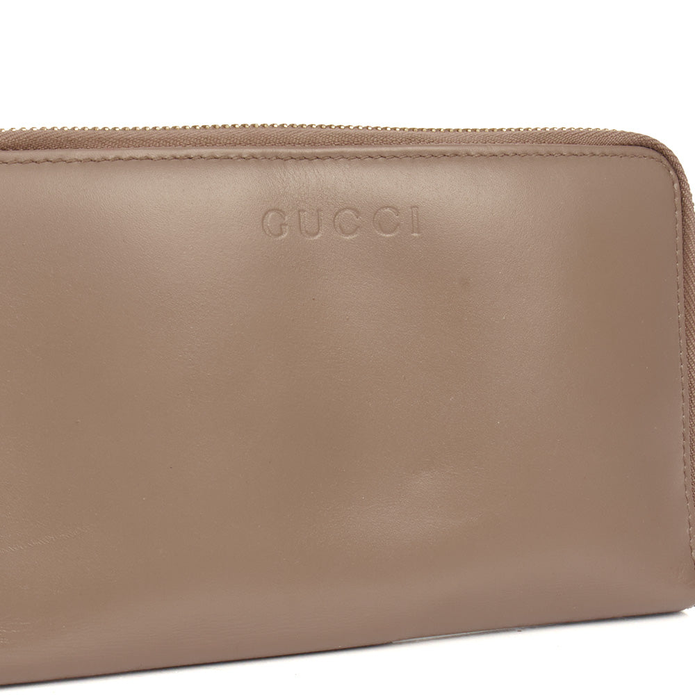 Gucci Purse Wallet in Grey, Leather