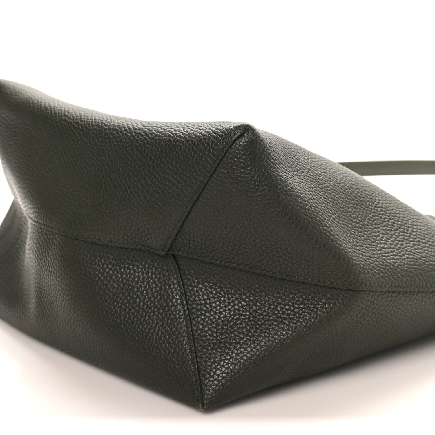 Pebbled Calfskin Everyday Cabas Seaweed
