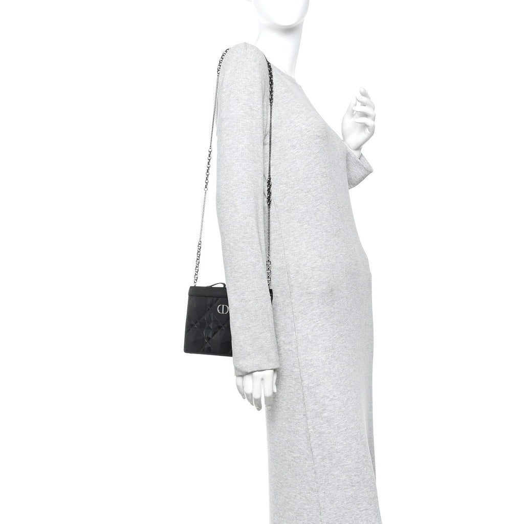 Calfskin Macrocannage Diamond Caro Zipped Pouch With Chain Black