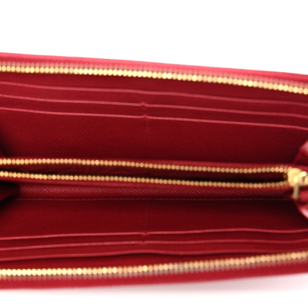 Saffiano Triangle Zip Around Wallet Fuoco