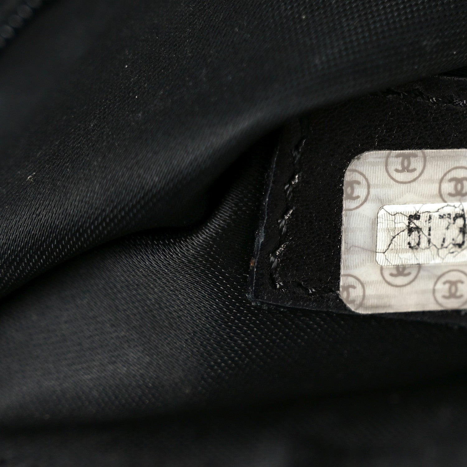 Caviar Embroidered Logo Shoulder Bag Black