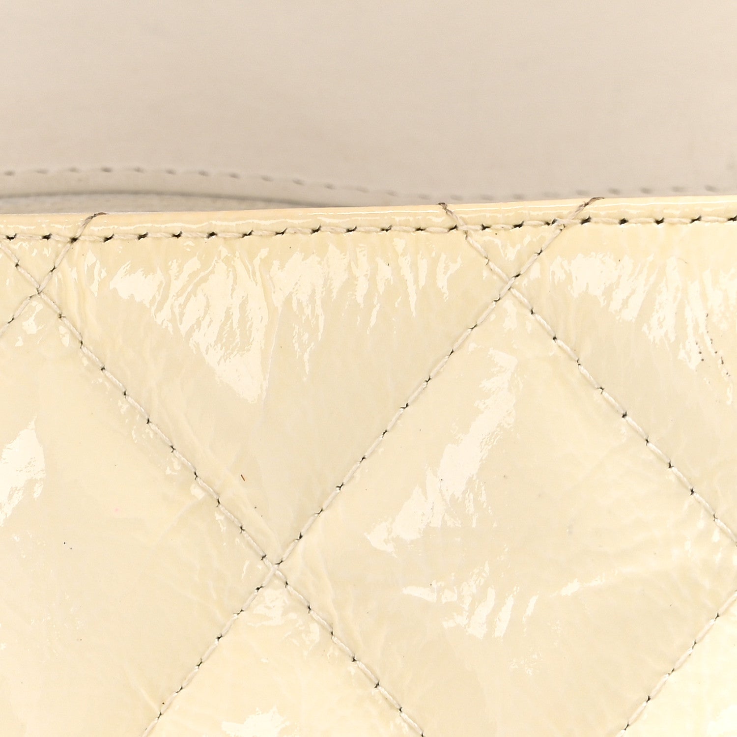Distressed Patent Jumbo Single Flap White