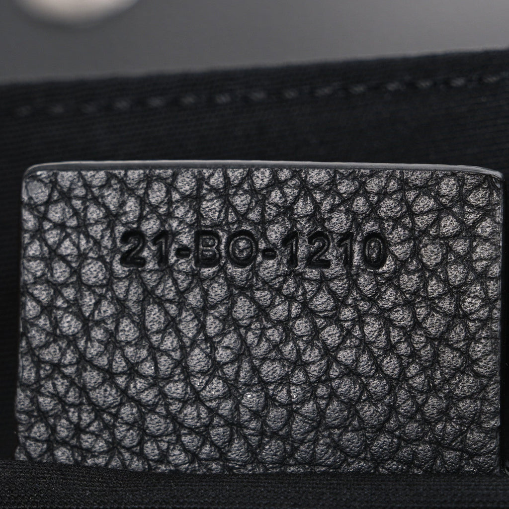 Grained Calfskin Saddle Messenger Bag Black