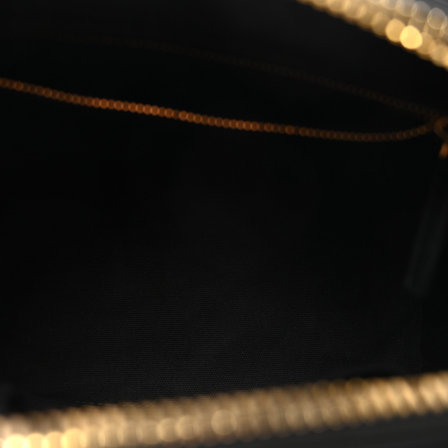 Calfskin Chain Detail Small Antigona Black