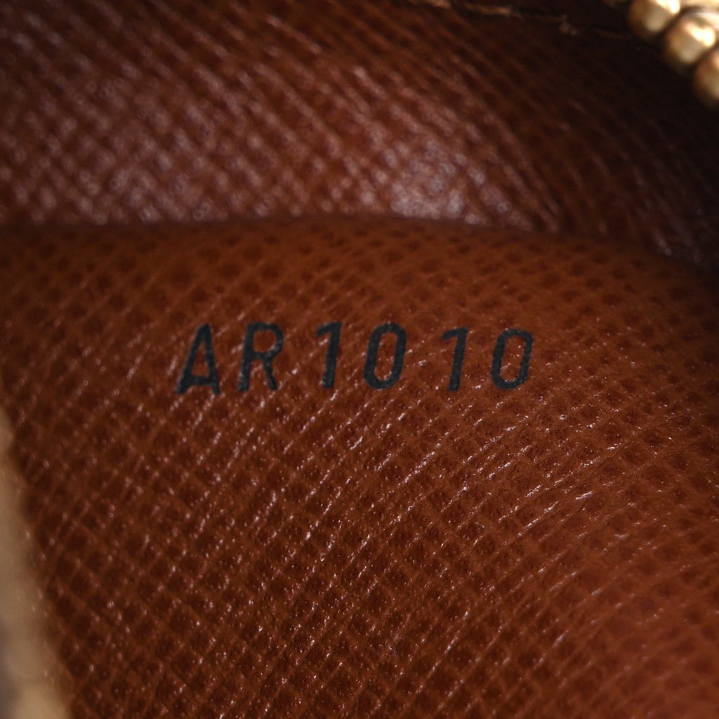 Monogram Amazone