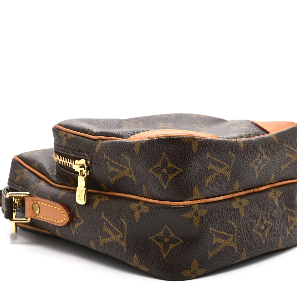 Monogram Amazone