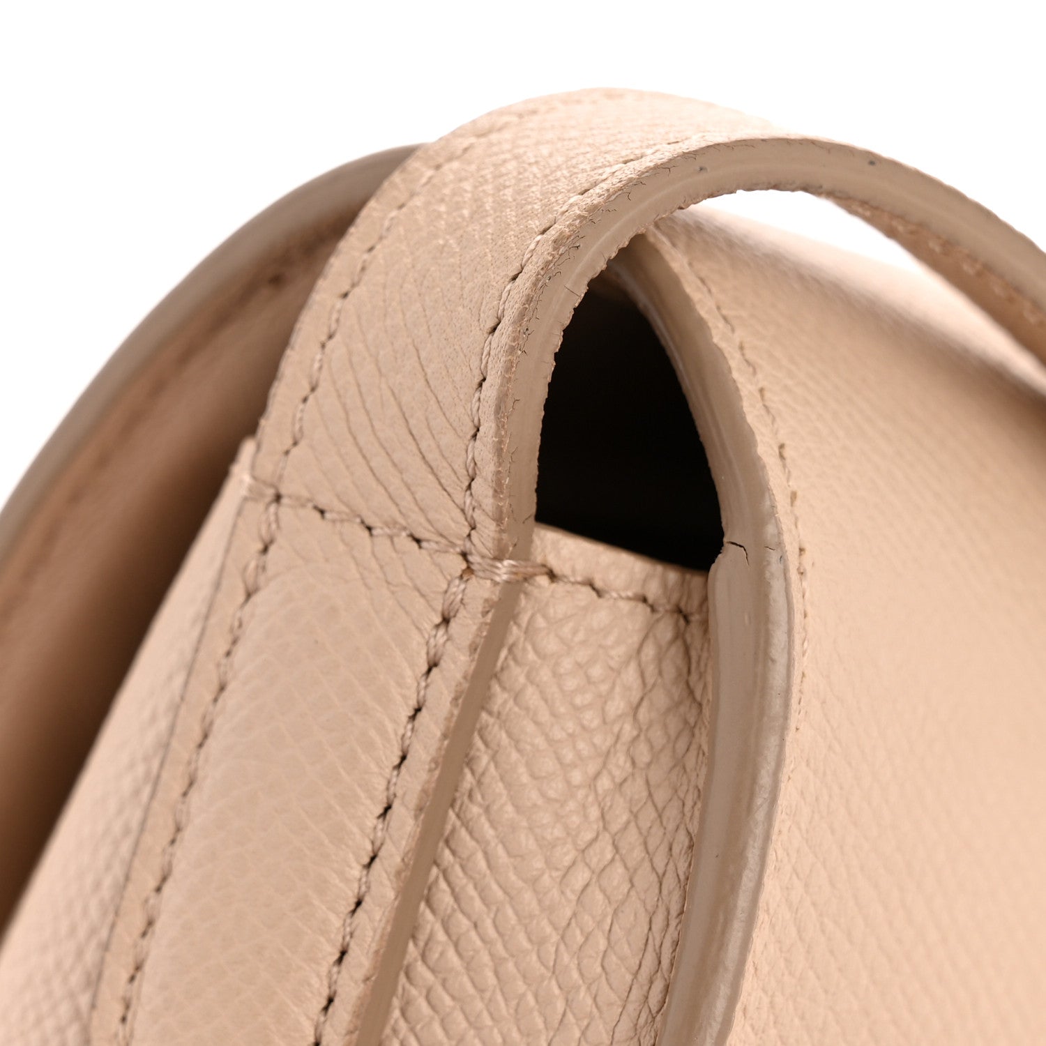 Grained Calfskin Medium Trotteur  Powder