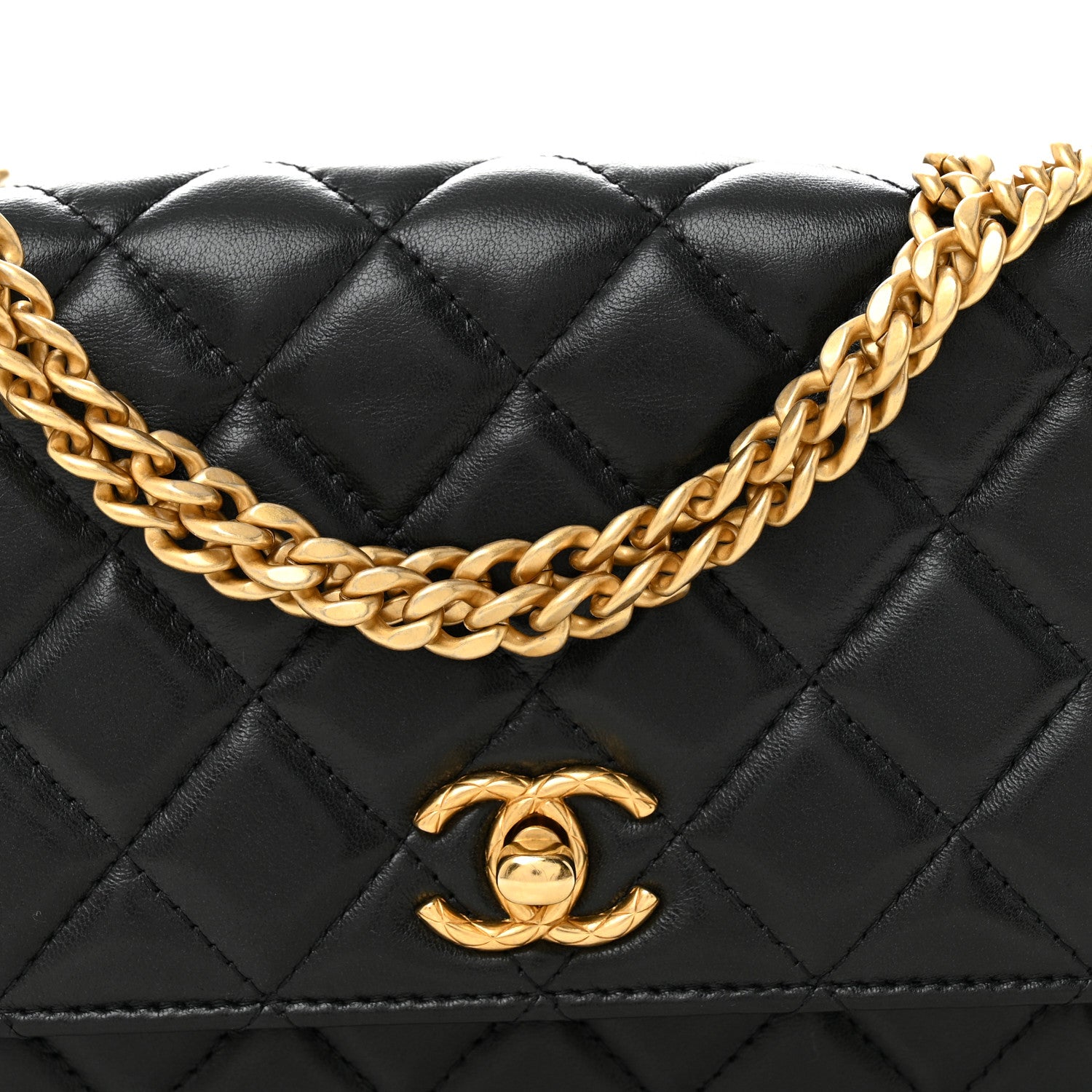 Lambskin Quilted Pillow Crush Wallet On Chain WOC Black