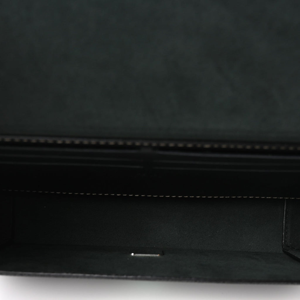 Vitello King FF Lines Embossed Baguette Soft Trunk Black