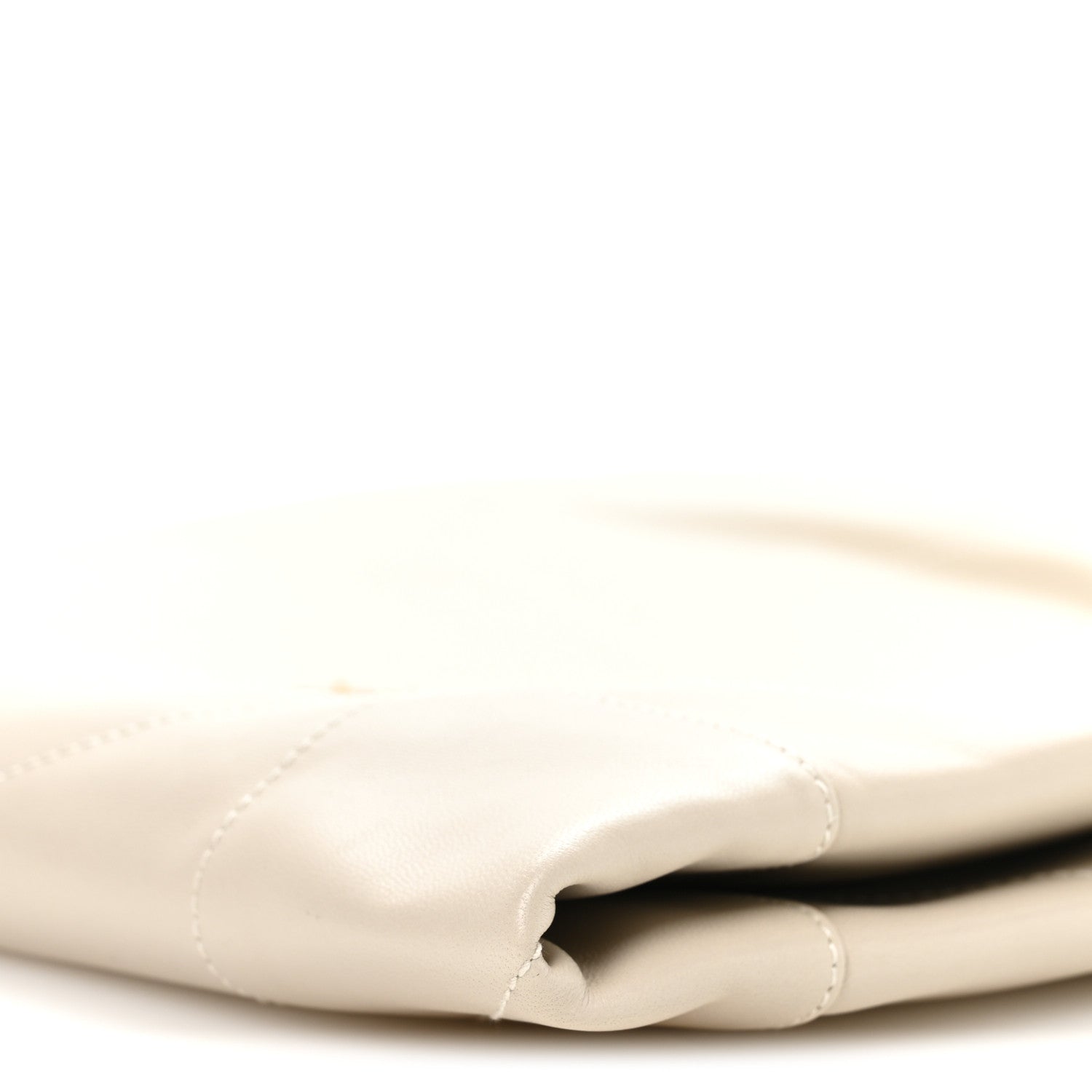 Lambskin Matelasse Monogram Medium Jamie 4.3 Pochon Blanc Vintage