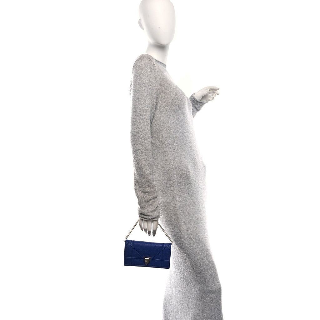 Grained Calfskin Diorama Wallet On Chain Blue