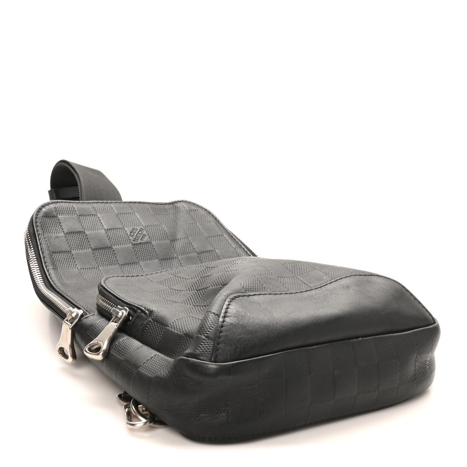 Damier Infini Avenue Sling Bag Onyx