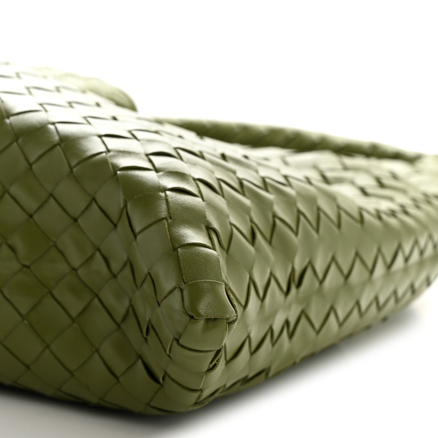 Calfskin Intrecciato Large Hop Matcha