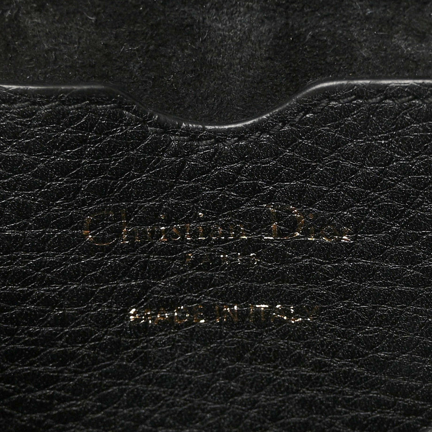 Grained Calfskin Medium Bobby Flap Black