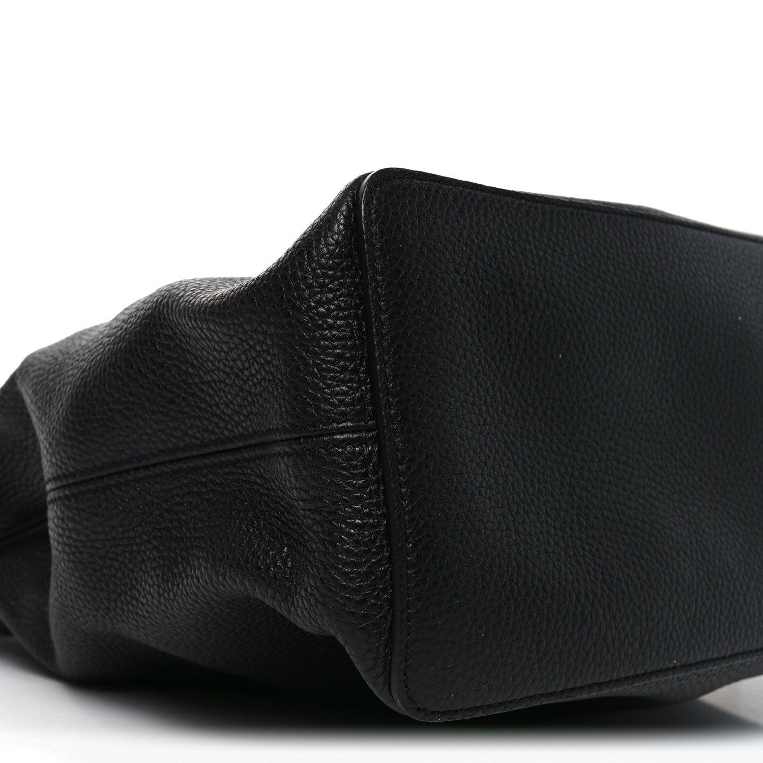 Pebbled Calfskin Large Soho Hobo Black