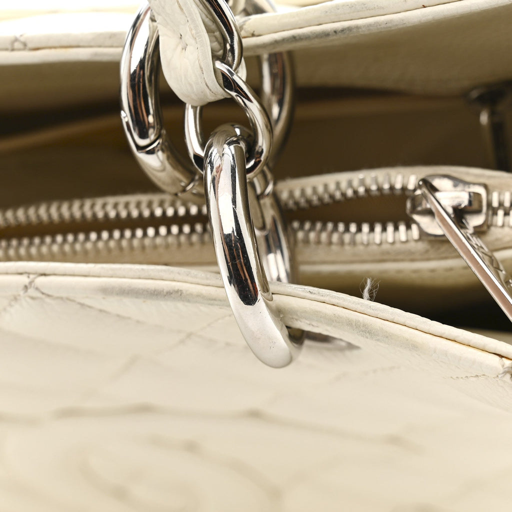 Caviar Quilted Grand Shopping Tote GST White